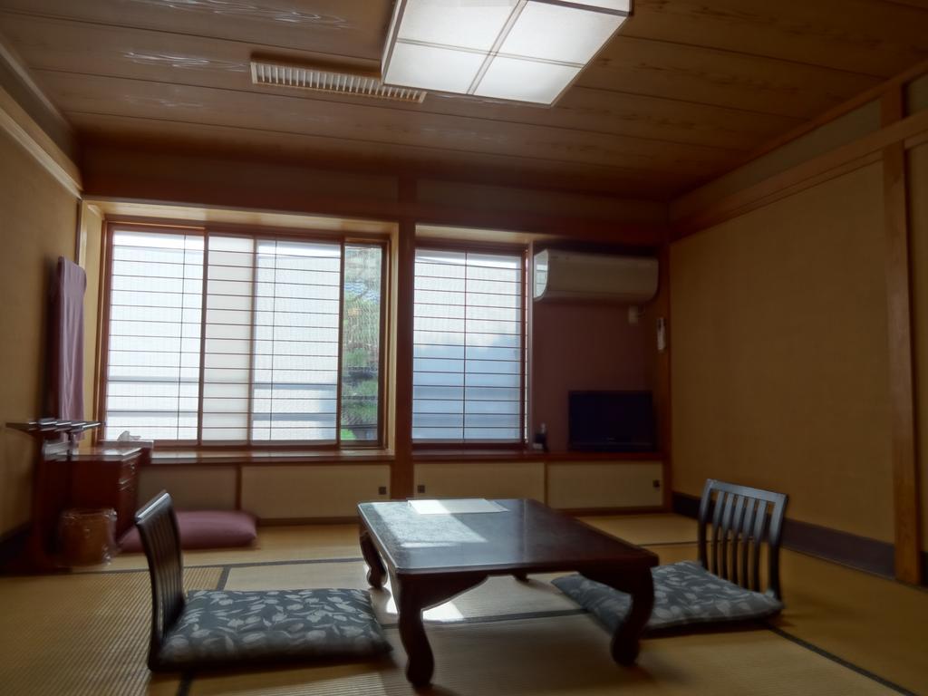 נגנו Jizokan Matsuya Ryokan חדר תמונה