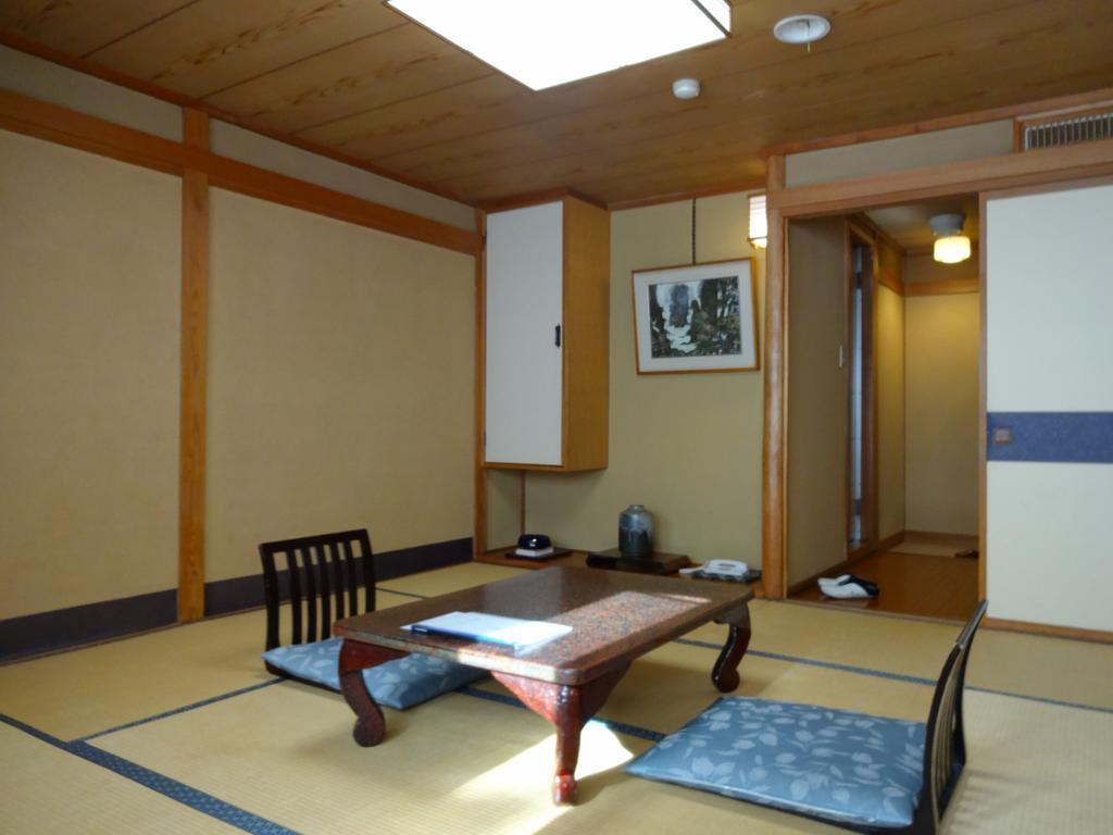 נגנו Jizokan Matsuya Ryokan חדר תמונה